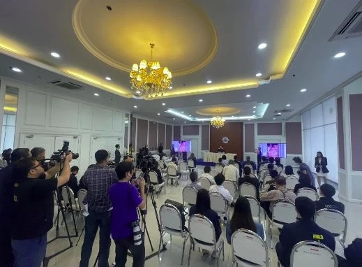 "หมูเถื่อน" เชื่อมโยงใครบ้าง? เกี่ยวเด้ง "อธิบดีดีเอสไอ" แค่ไหน? สรุปให้อ่าน ในโพสต์เดียว