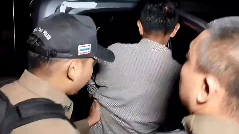 ส.อบต.ปืนโหด ยัวะลูกเลี้ยง พูดจา สาดเสีย-เทเสีย ชัก .38 กระหน่ำยิง ดับคาบ้าน