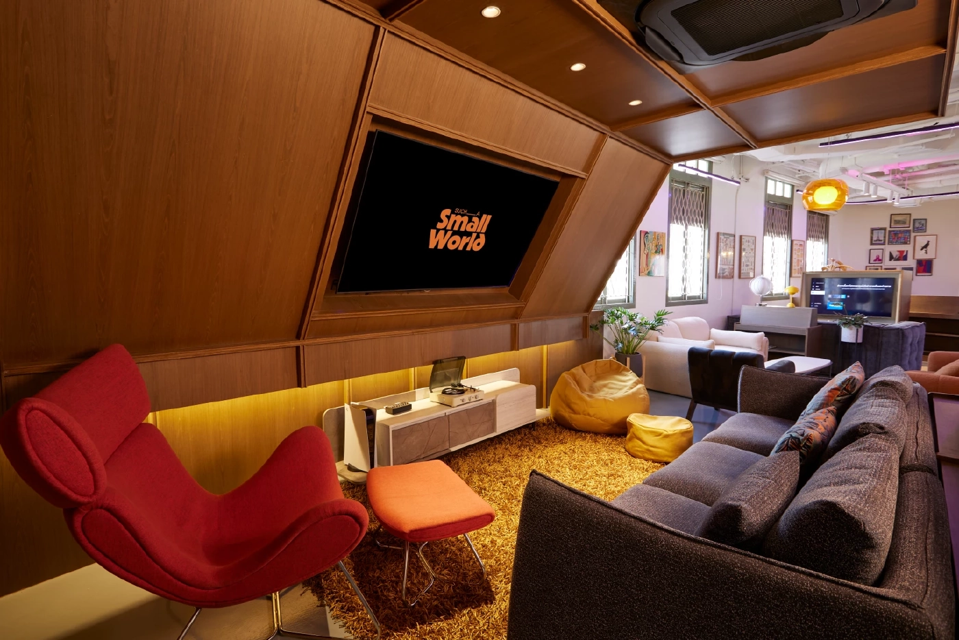 เปิดโลกความสนุกไร้กำแพงกั้น Co-Playing Cafe แหล่งแฮงค์เอาท์ใหม่ ณ ตลาดน้อย