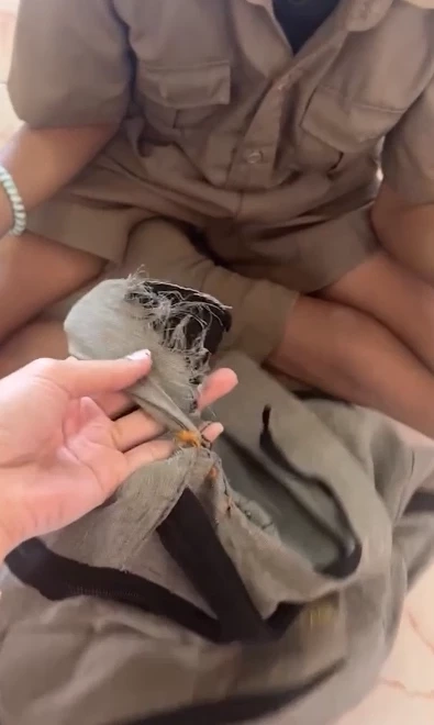 เปิดใจครูน้อง ซื้อกระเป๋าใหม่ให้ลูกศิษย์ ชีวิตสุดสงสาร อยู่ลำพังย่าหลาน