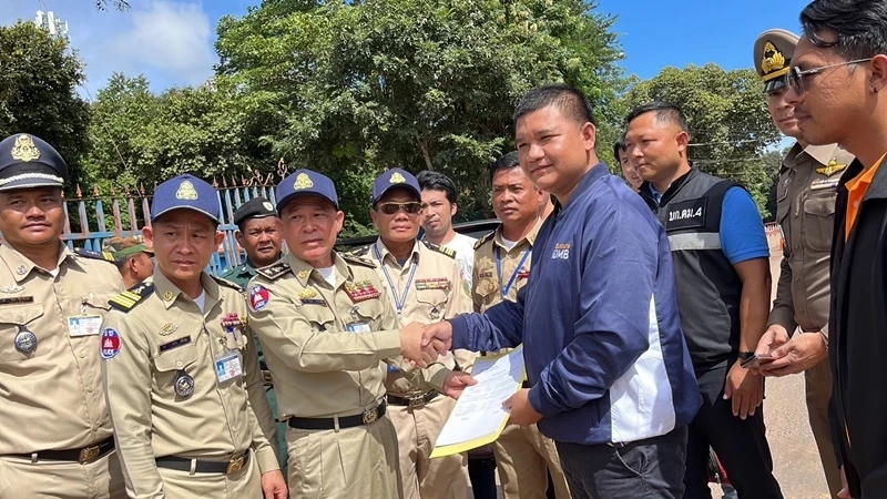 เปิดเส้นทาง-กลโกง "แก๊งคอลเซ็นเตอร์" เงินดี คนไทยแห่ร่วมแก๊งฝั่งกัมพูชา