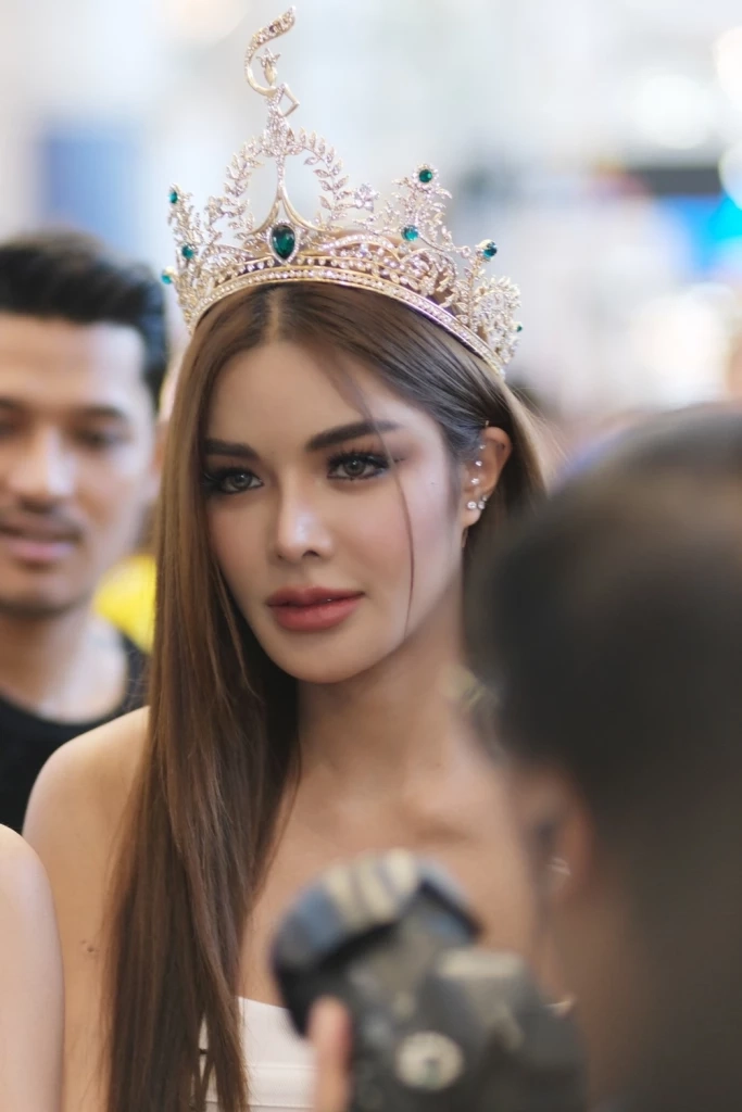 แฟนนางงามแห่ต้อนรับ ลูเซียน่า  มิสแกรนด์ อินเตอร์เนชั่นแนล 2023 ถึงไทย