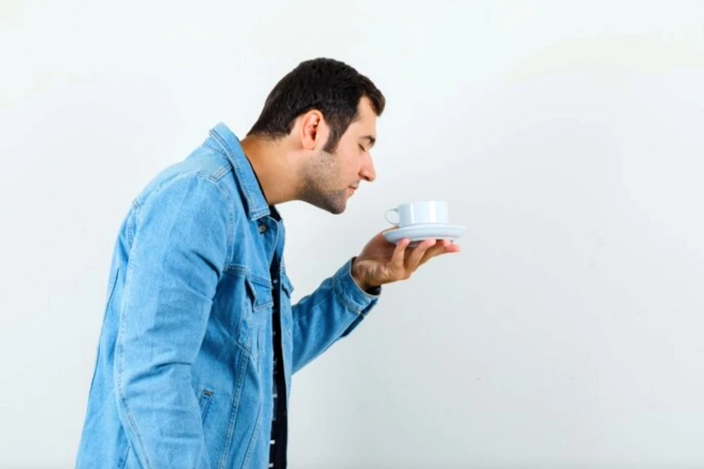 ปัสสาวะมีกลิ่นฉุนผิดปกติเกิดขึ้นได้อย่างไร และเสี่ยงเป็นโรคอะไรได้บ้าง?