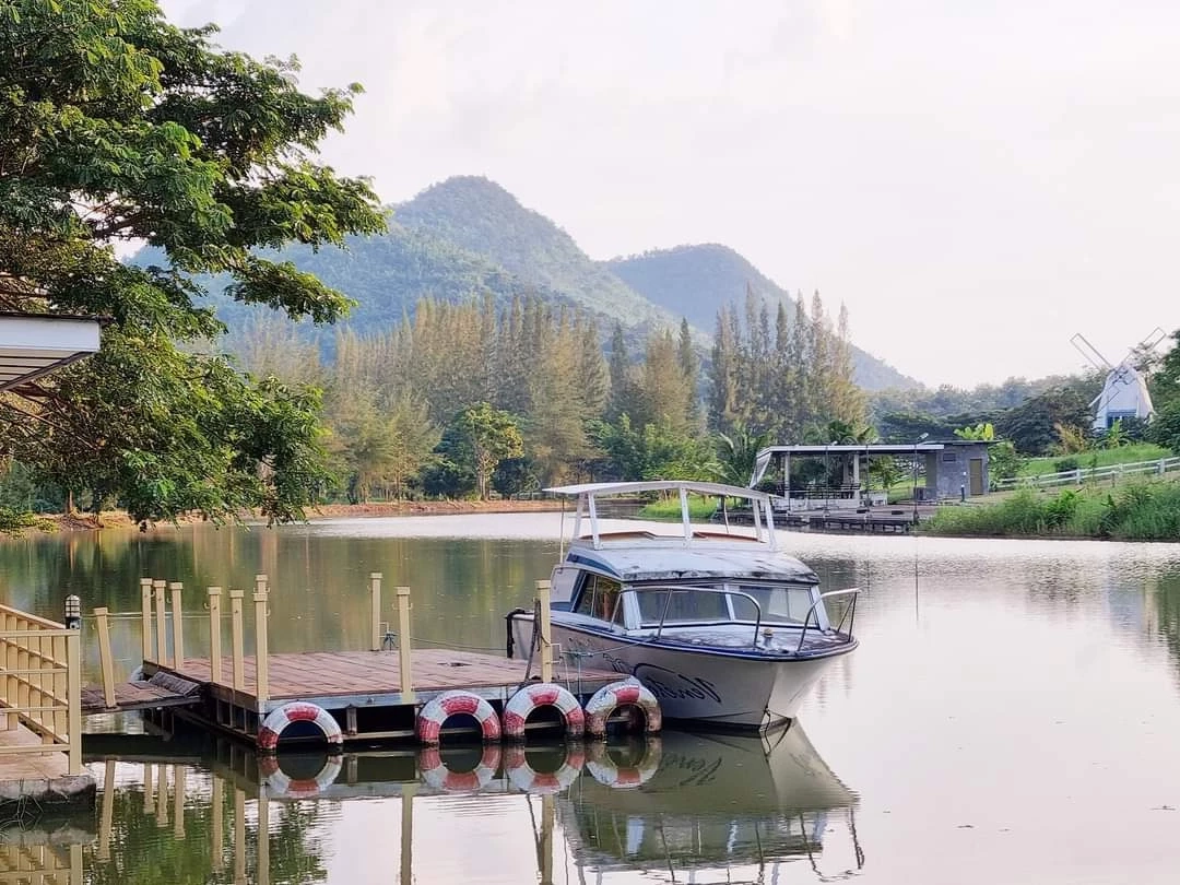 จูงมือกันเที่ยวรับลมหนาวเคล้าเสียงเพลง Season of Love Song  @เวเนโต้ สวนผึ้ง