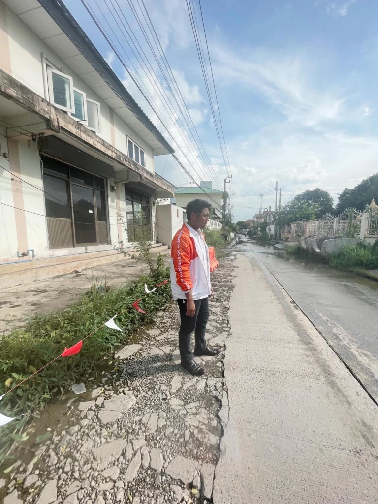 ลงพื้นที่สำรวจปัญหาน้ำท่วมเทียนทะเล 19 แยก 2 ซอยชุมชนหลวงพ่อขาว บางขุนเทียน