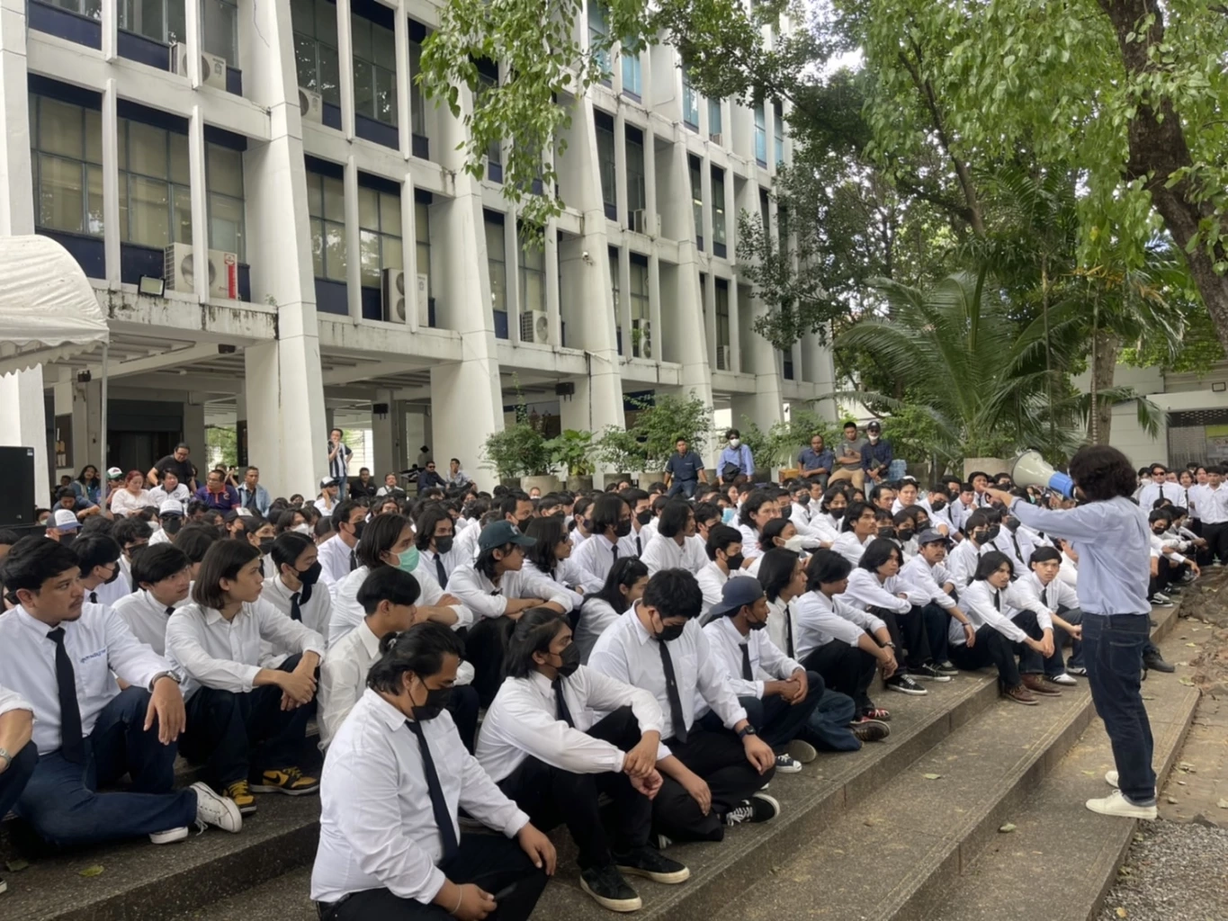 ยังไม่ชัด "อุเทนถวาย" ย้ายจากพื้นที่จุฬาฯ หรือไม่ รอ อว. นัดถกความชัดเจน