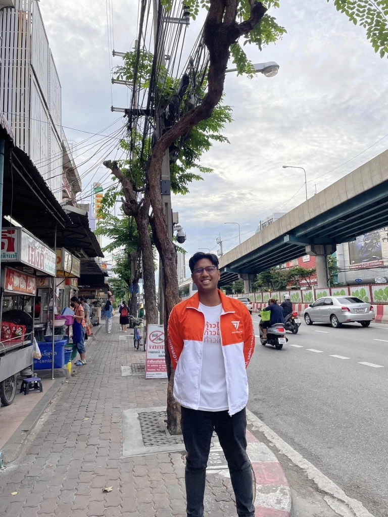 รู้จัก สส.ปูอัด ไชยามพวาน มั่นเพียรจิตต์ ชื่อนี้ที่ชาวเน็ตกำลังสืบค้นมากที่สุด