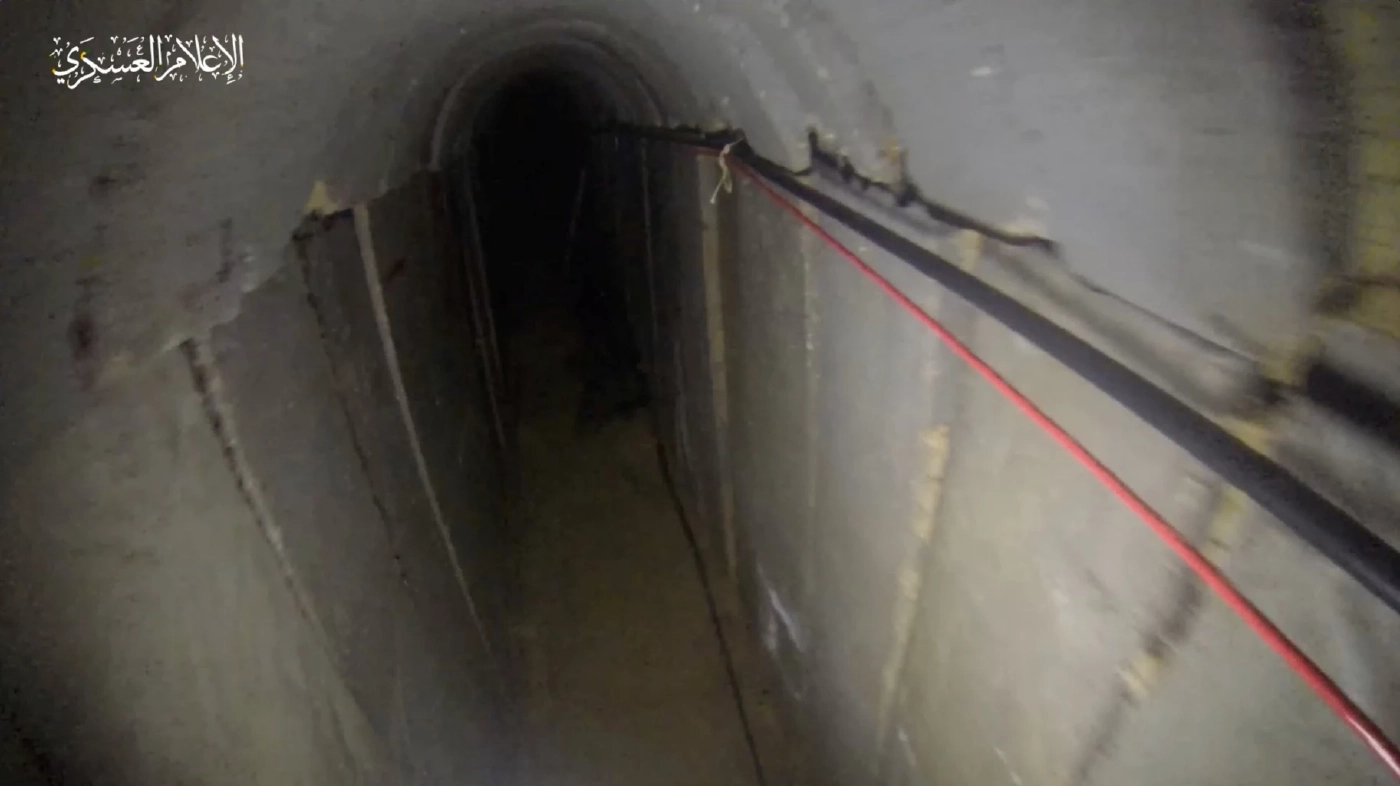 กองทัพอิสราเอลฝึกสุนัขไล่ล่าฮามาสในอุโมงค์