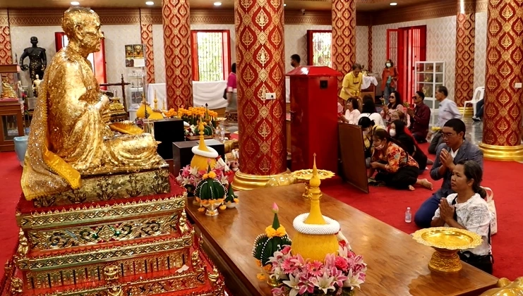 "บิ๊กเต่า" นำทอดกฐิน หลังวัดบางคลาน มีความสามัคคี ยอดเงินทำบุญกว่า 6.5 ล้าน