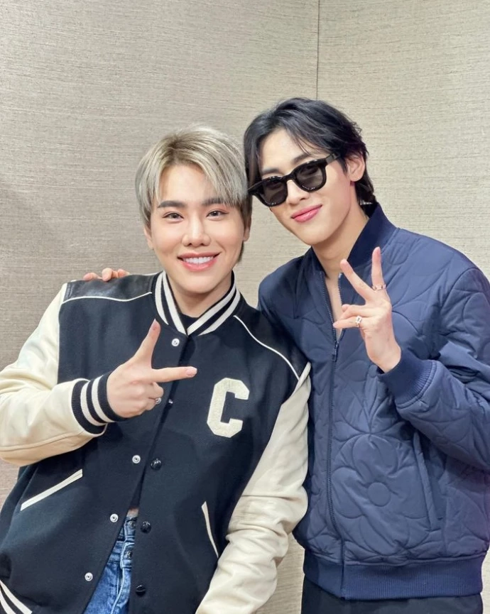 เปิดภาพล่าสุด ‘ดีเจบุ๊คโกะ’ ละมุนมากแม่ แฟนคลับเผยลุคใหม่จำแทบไม่ได้