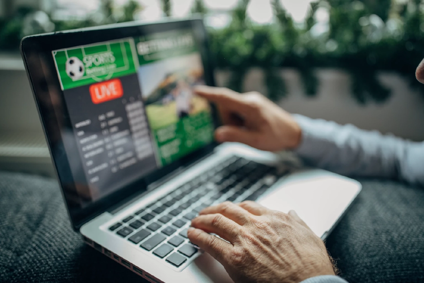 ตามรอย..หลาย "พี่คนนี้" ไปจบที่เว็บพนันเดียว? กับเหตุผลที่ไม่มีทางปราบได้