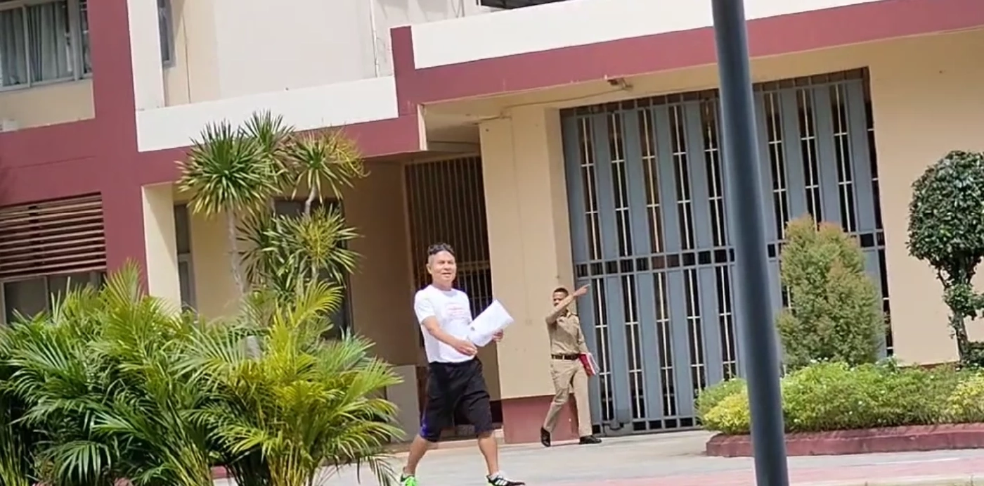 นาทีปล่อยตัว “เทพไท-มาโนช” เสนพงศ์ออกจากเรือนจำ