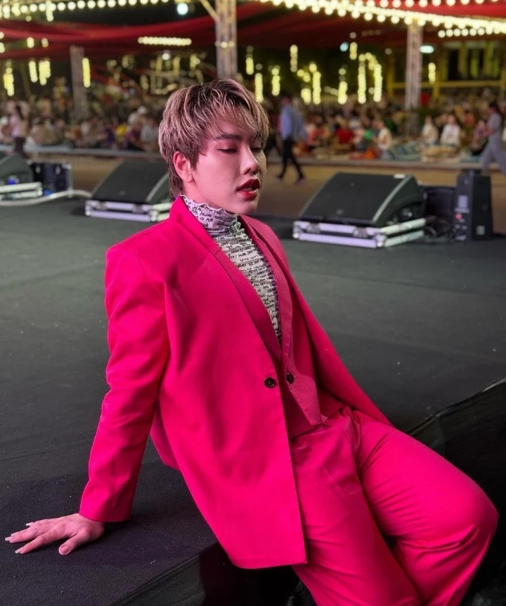 เปิดภาพล่าสุด ‘ดีเจบุ๊คโกะ’ ละมุนมากแม่ แฟนคลับเผยลุคใหม่จำแทบไม่ได้