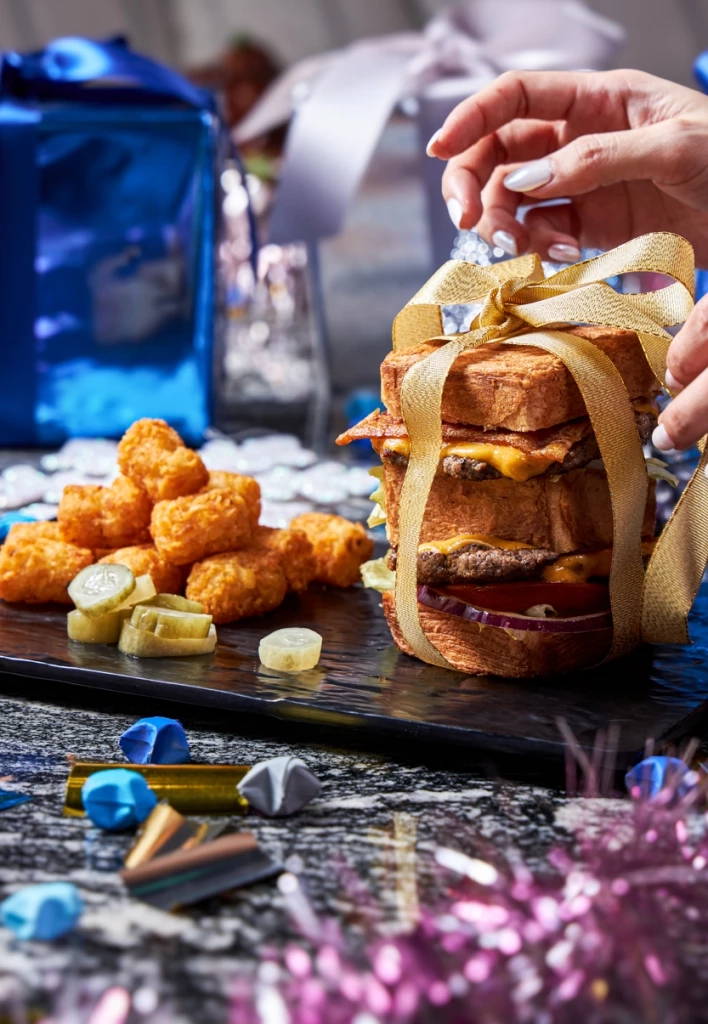 ชวนมา ไดรฟ์กอล์ฟ เล่นเกม แฮงค์เอ้าท์ อิ่มอร่อย ฉลองเทศกาลปีใหม่แบบเก๋ๆ