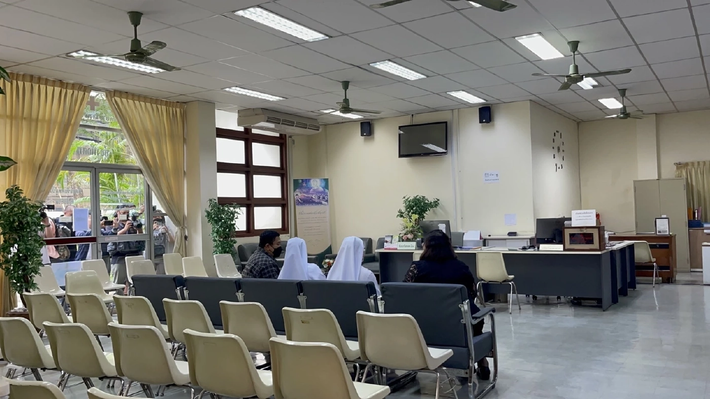 ตัวแทนครู รร.พระหฤทัยคอนแวนต์ รับร่าง "ครูเจี๊ยบ" กลับบ้านเกิด