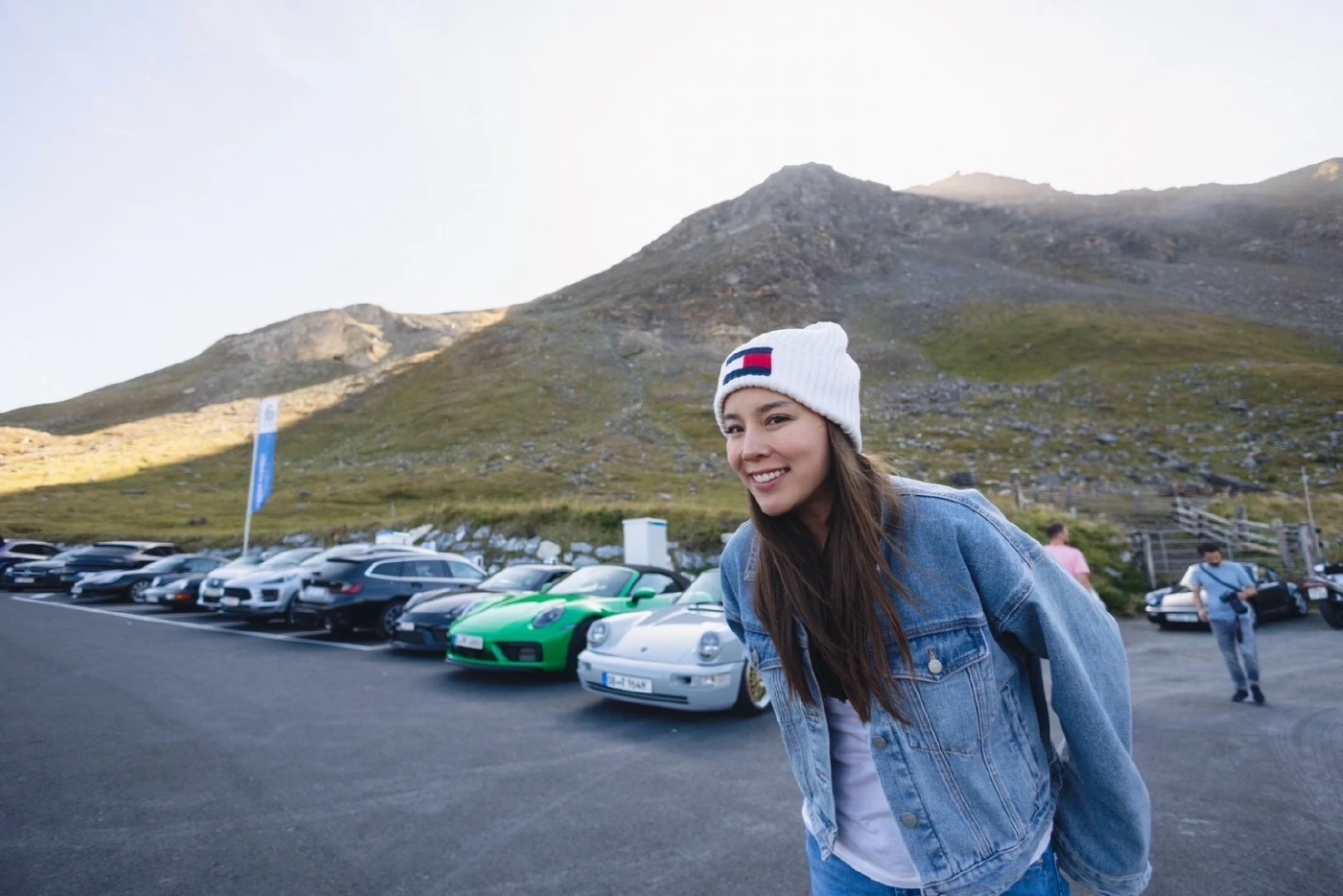 ไม่ธรรมดา "หวานหวาน อรุณณภา" นางฟ้าติดสปีดร่วมงานปอร์เช่ซิ่ง  911 ตะลุยยุโรป