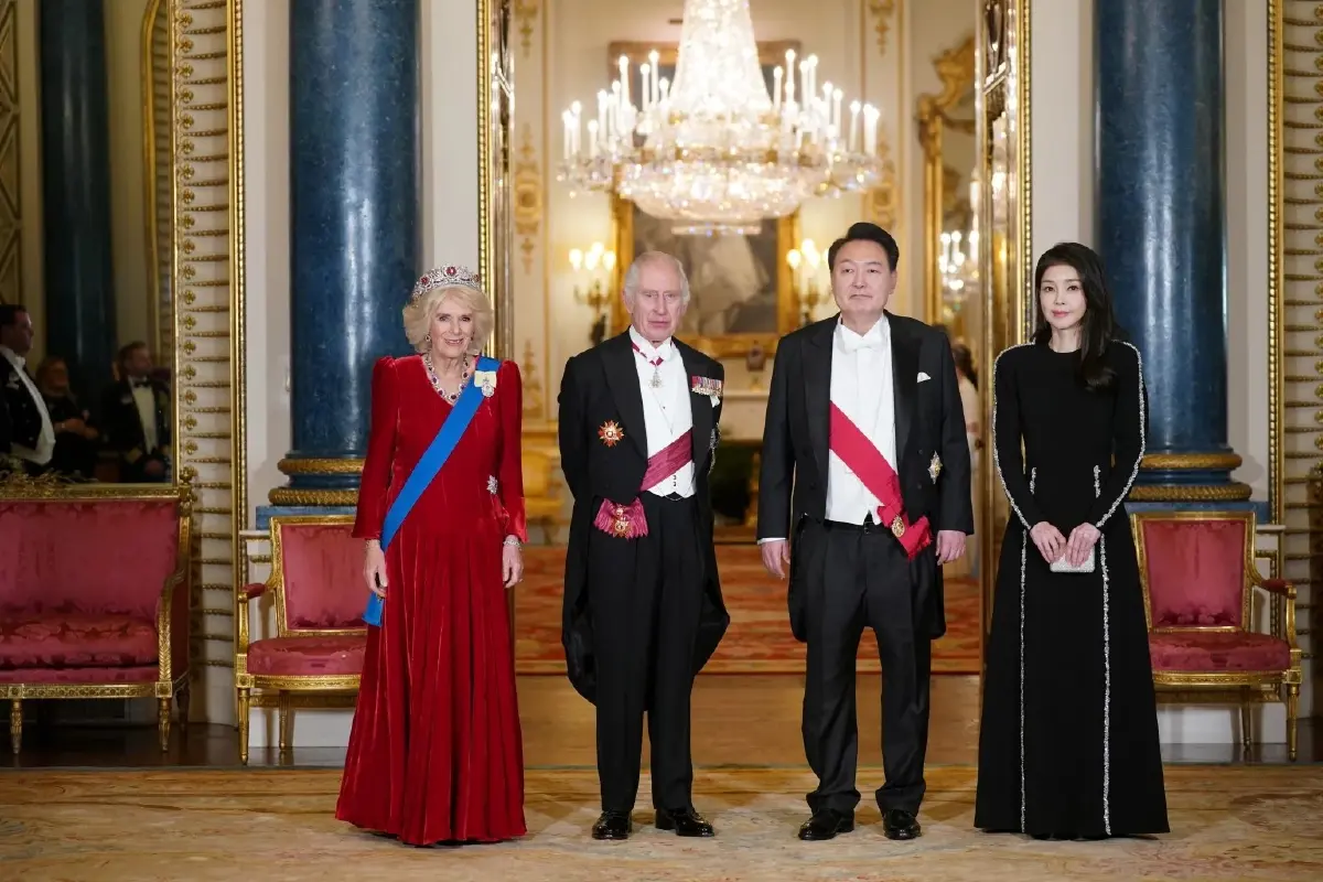 4 สาว BLACKPINK ปรากฏตัวในงานเลี้ยงสุดอลังการ The Korean State Banquet
