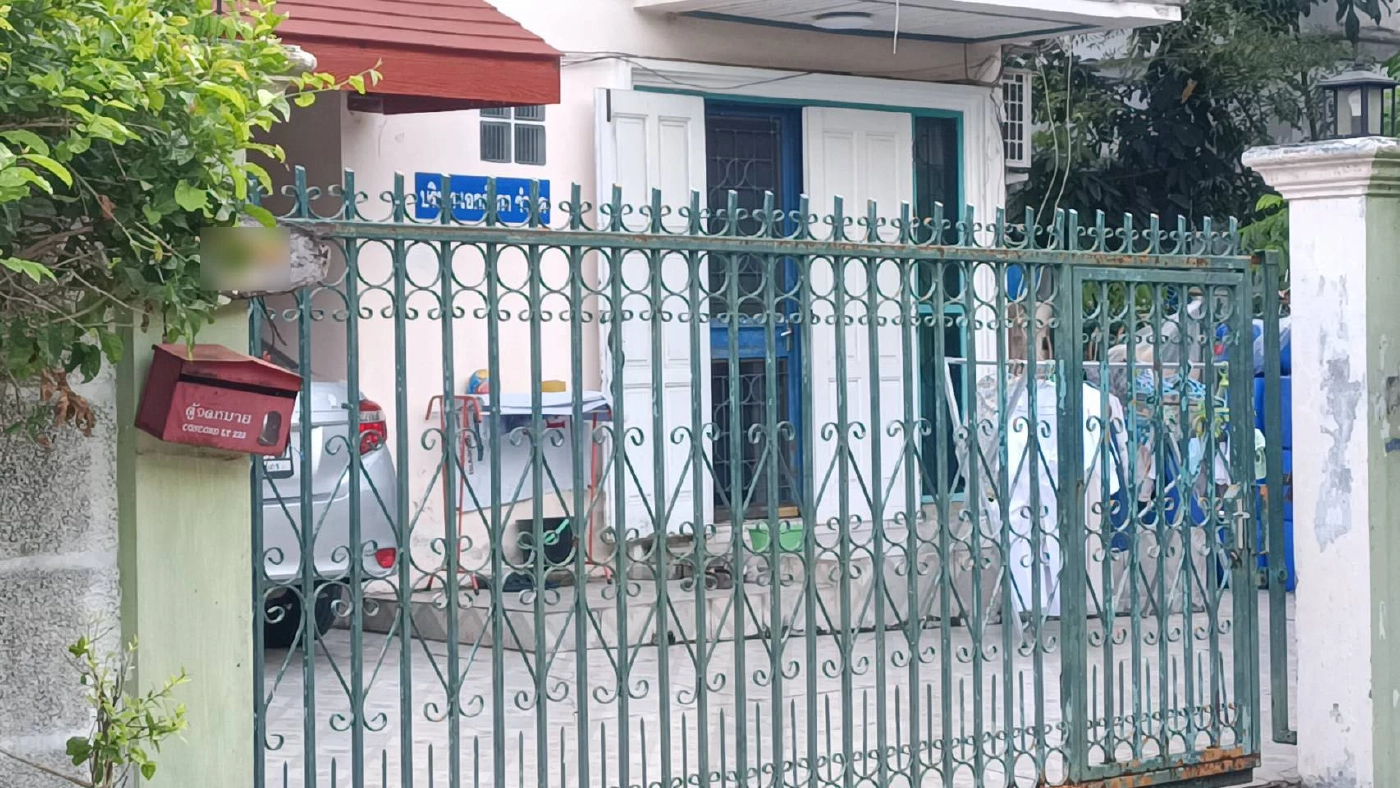 สำรวจบ้าน "อาจารย์เอก" แม่บ้านเผยเข้าพักเป็นครั้งคราว