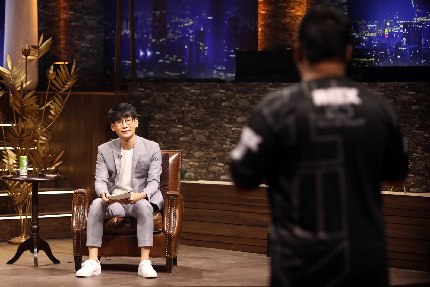 เดือด “ชาร์คหมู” เปิดใจหลังปะทะ “ชาร์คจิง” กลางรายการ ปมเหตุแย่งชิงผู้ประกอบการ