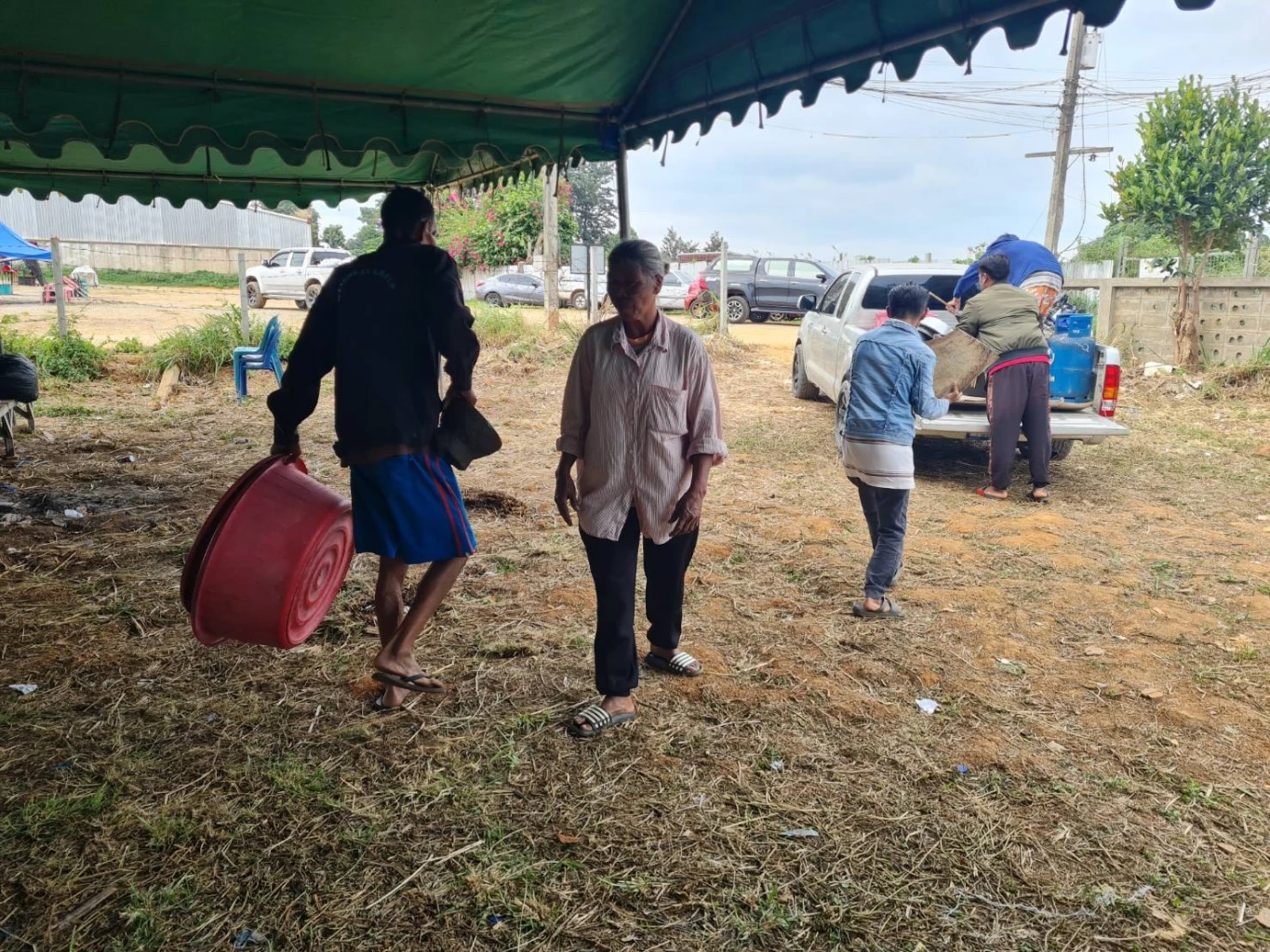 ญาติเจ้าสาวเหยื่อกระสุนเจ้าบ่าวทีมชาติ เตรียมจัดงานศพรวมที่บ้านเกิดเหตุ