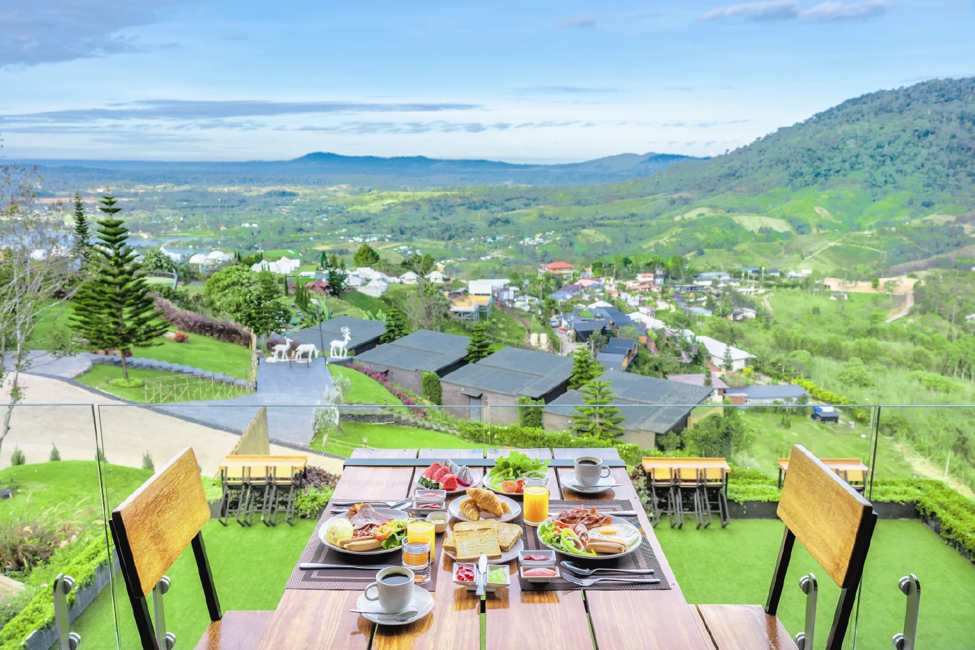 โอบกอดธรรมชาติที่ "เขาค้อ" ดินแดนทะเลหมอก 360 องศา