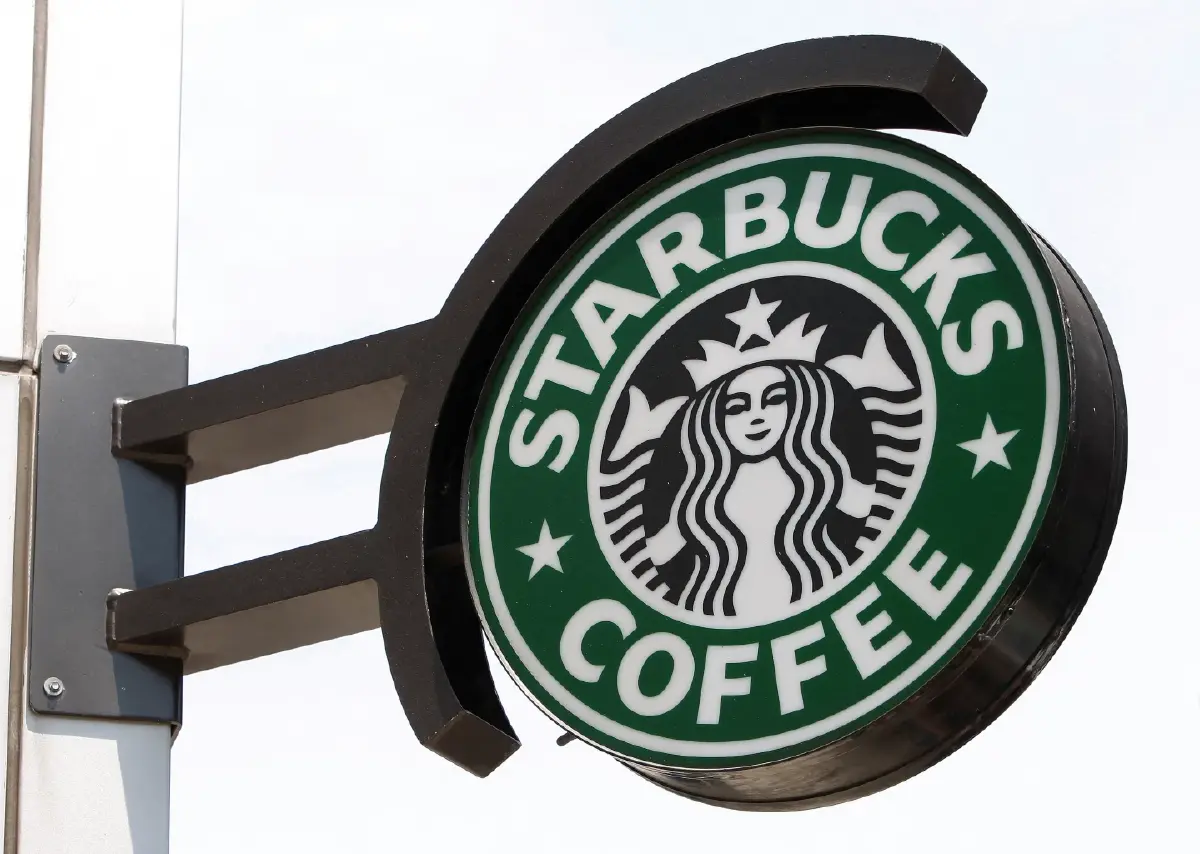 หยุดงานประท้วง 'สตาร์บัคส์' จ่ายค่าแรงไม่เป็นธรรม