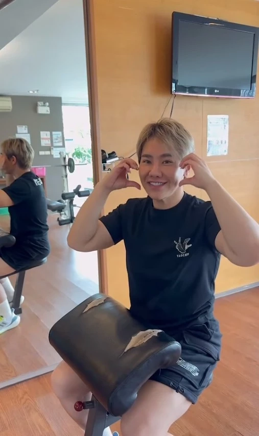 เปิดภาพล่าสุด ‘ดีเจบุ๊คโกะ’ ละมุนมากแม่ แฟนคลับเผยลุคใหม่จำแทบไม่ได้