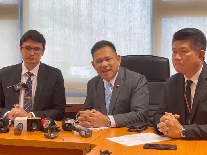 "โรม" จี้อัยการปมนัดส่งฟ้อง "สว.อุปกิต" 26 ธ.ค.ช่วงเปิดประชุมสภาฯ หวั่นคดีล่าช้า