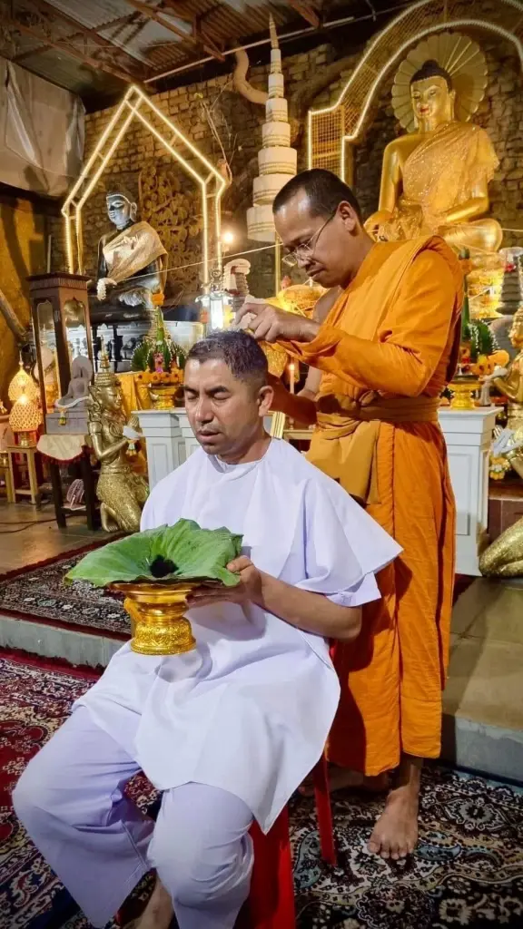 เข้าสู่ร่มกาสาวพัสตร์ "บิ๊กโจ๊ก" ปลงผมลาบวช ที่วัดไทยพุทธคยา อินเดีย