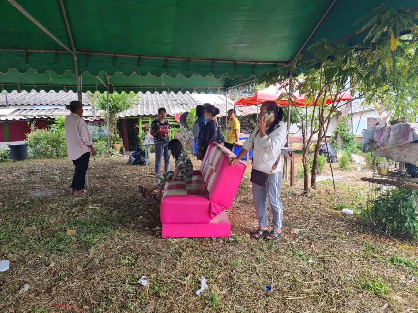 ญาติเจ้าสาวเหยื่อกระสุนเจ้าบ่าวทีมชาติ เตรียมจัดงานศพรวมที่บ้านเกิดเหตุ