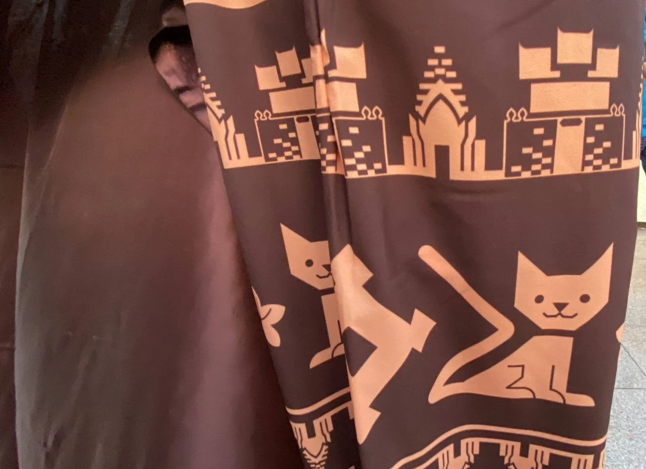 ปังไม่ไหว กางเกงแมวโคราช คนแห่ต่อแถวซื้อกันคึกคัก