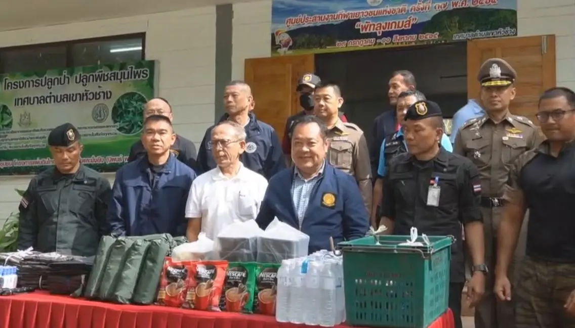 พันตำรวจเอกทวี สอดส่อง รัฐมนตรีว่าการกระทรวงยุติธรรม