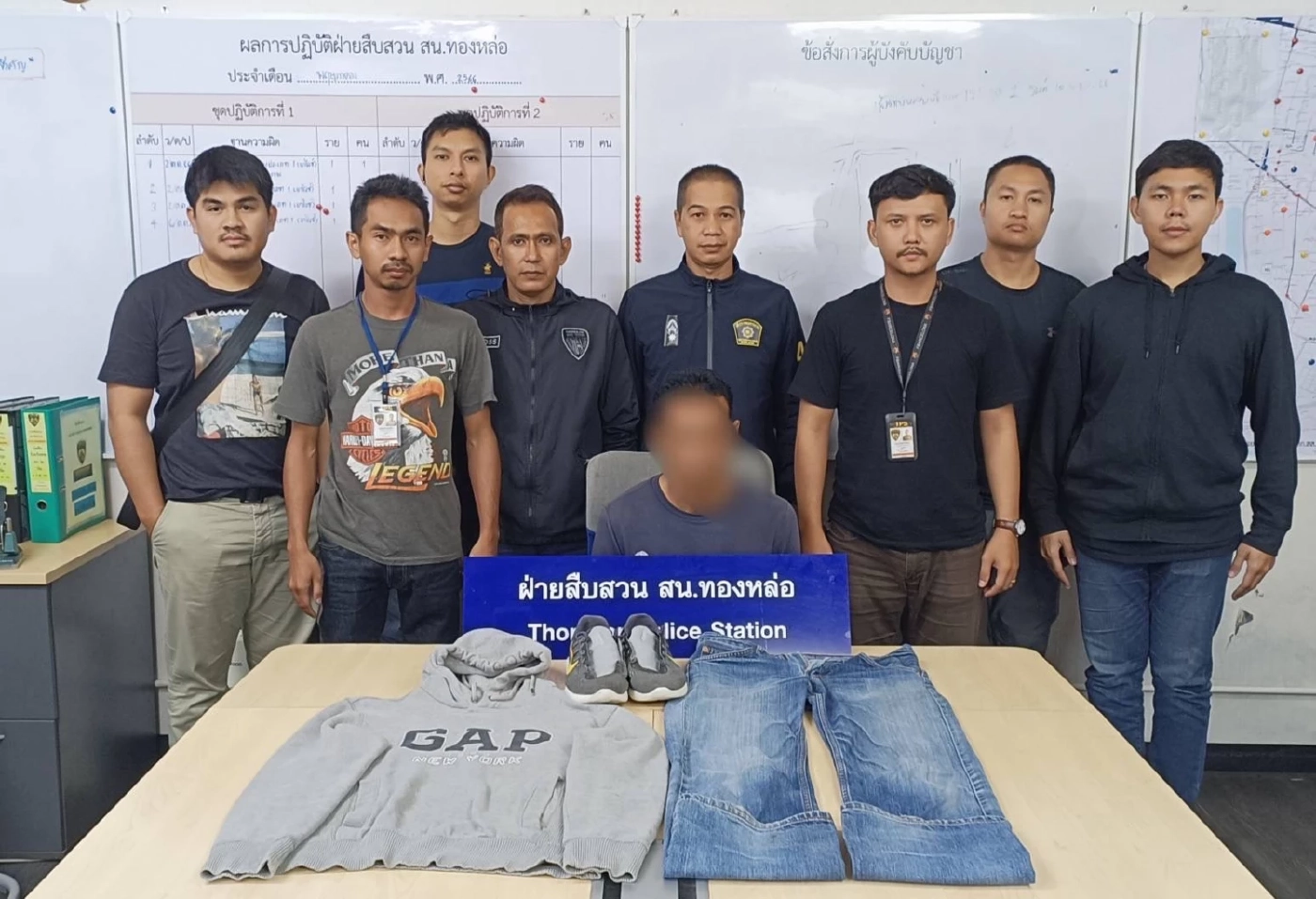 ตร.ทองหล่อ รวบ คนงานโรงน้ำแข็ง ตระเวนฉกทรัพย์ นทท. ริมถนนสุขุมวิท