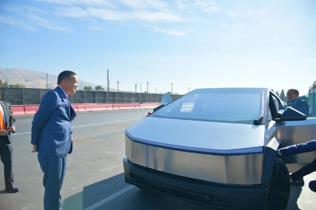 "เศรษฐา"เยือน Tesla ชวนลงทุนไทยก่อนร่วมทดสอบ Cyber Truck
