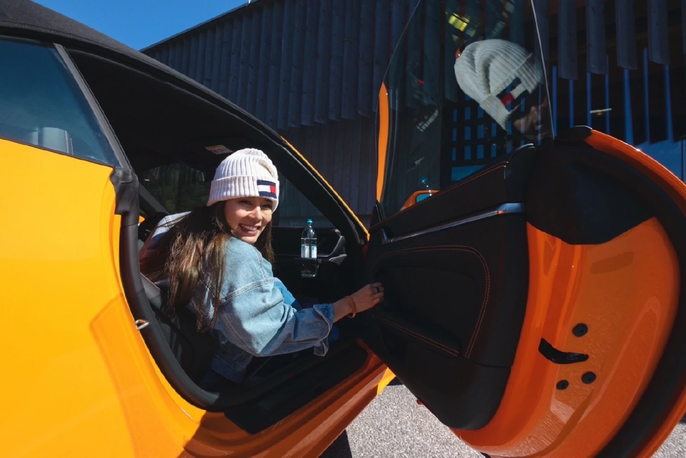 ไม่ธรรมดา "หวานหวาน อรุณณภา" นางฟ้าติดสปีดร่วมงานปอร์เช่ซิ่ง  911 ตะลุยยุโรป