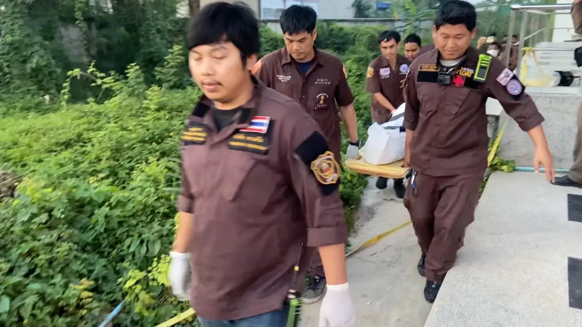 ระทึก! ส.ต.อ.คลั่ง คว้าปืนยิงหัวพ่อบังเกิดเกล้า ดับคาบ้าน