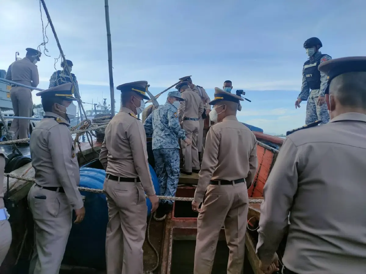กองทัพเรือ โต้ข่าว เรือประมงเวียดนาม ยึดอ่าวไทย ลักลอบจับปลา