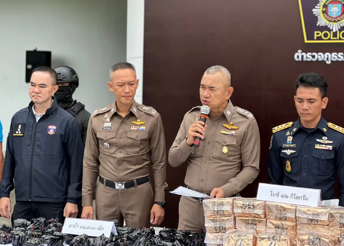 ตำรวจภาค 2 แถลงจับ 11 ผู้ต้องหา ยึดยาบ้าเกือบล้านเม็ด-ไอซ์ซุกยางอะไหล่ 42 กก.