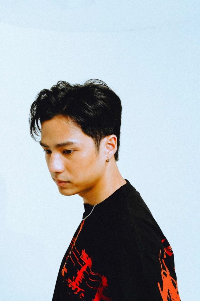 "แบงค์ ธิติ" ยอมเปลี่ยนเพื่อความท้าทายกับบทโจรขี้แพ้ในภาพยนตร์ RedLife 