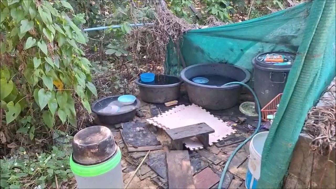 เปิดใจครูน้อง ซื้อกระเป๋าใหม่ให้ลูกศิษย์ ชีวิตสุดสงสาร อยู่ลำพังย่าหลาน