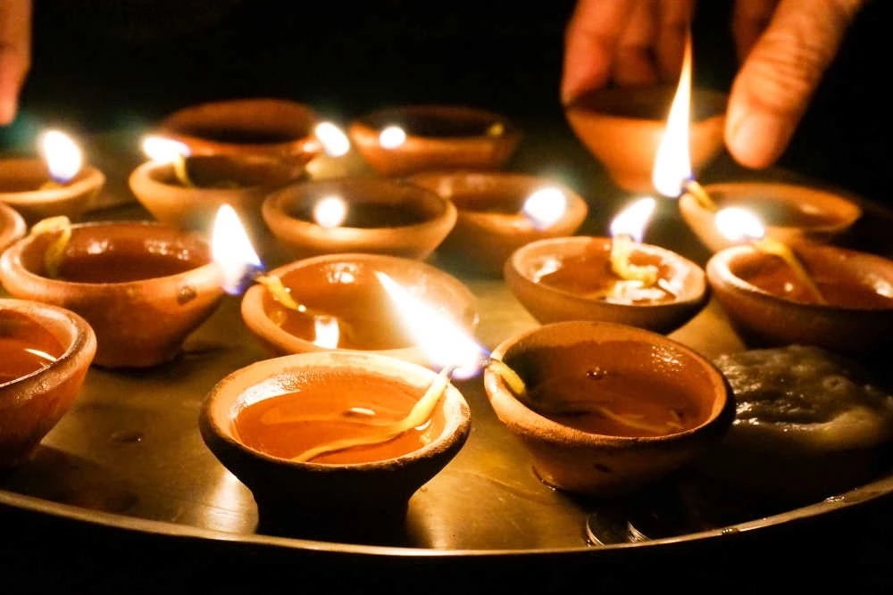 ดีวาลี เทศกาลแห่งแสงที่เปี่ยมด้วยมนต์ขลังและสีสันของชาวฮินดู