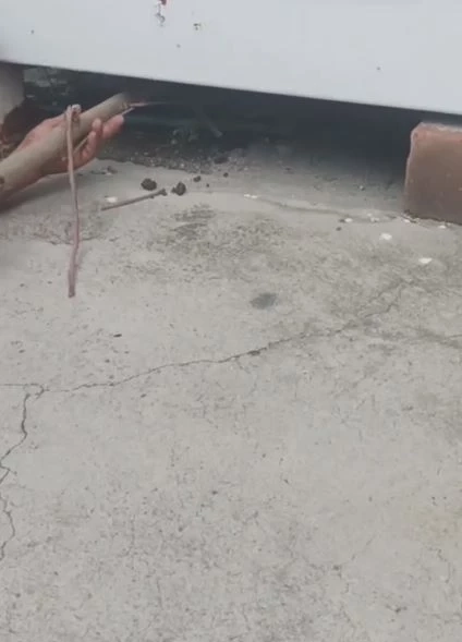 ใครจะคิด! มิติใหม่ซ่อนเงินเมีย ซุกขวดโยนใต้ป้อมตำรวจ