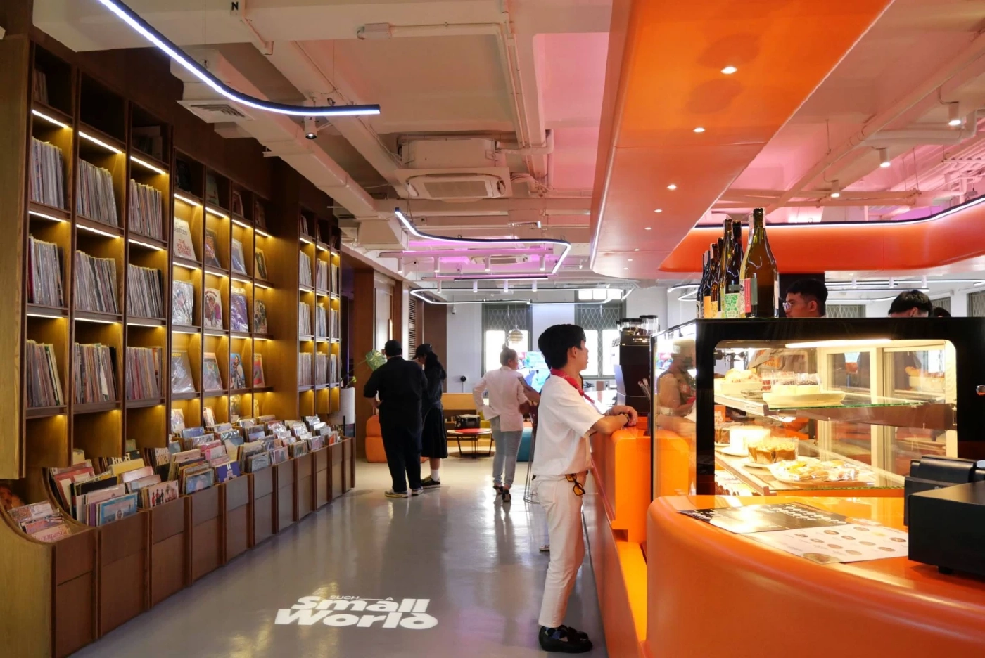 เปิดโลกความสนุกไร้กำแพงกั้น Co-Playing Cafe แหล่งแฮงค์เอาท์ใหม่ ณ ตลาดน้อย