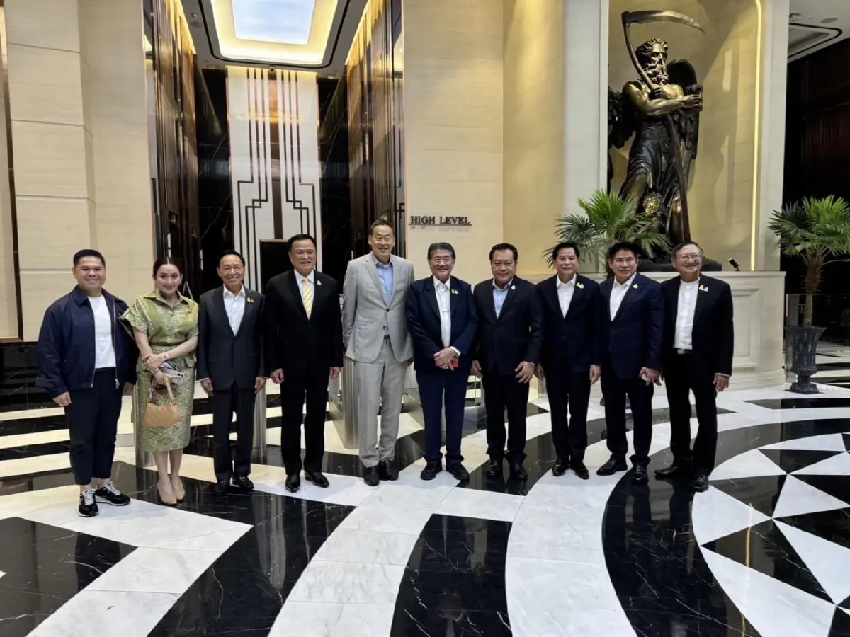 ดินเนอร์ หัวหน้าพรรคร่วมรัฐบาล