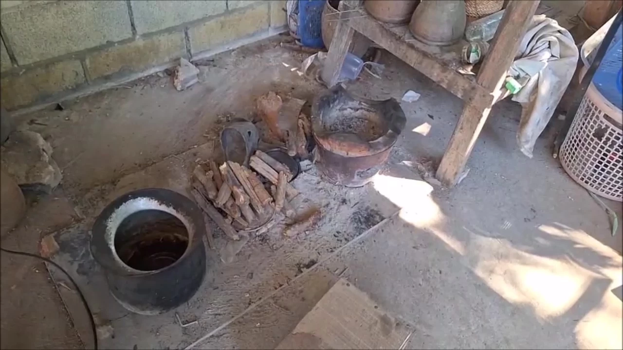 เปิดใจครูน้อง ซื้อกระเป๋าใหม่ให้ลูกศิษย์ ชีวิตสุดสงสาร อยู่ลำพังย่าหลาน