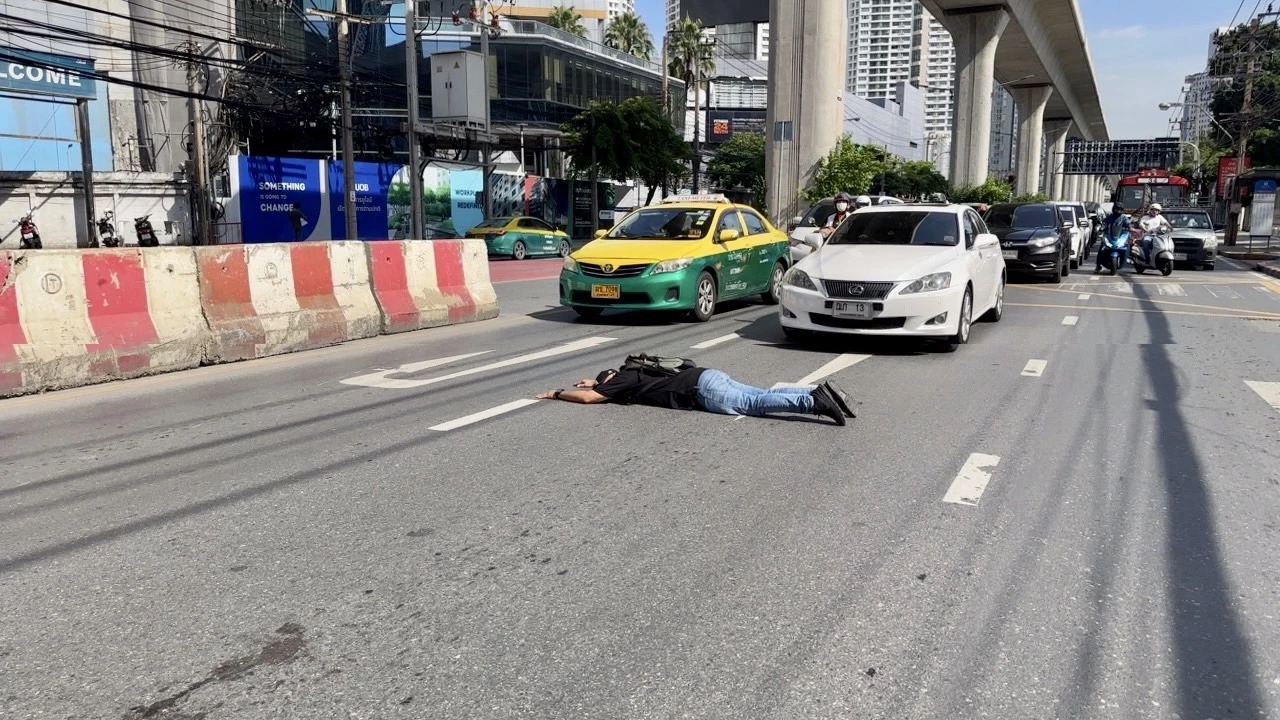 กองปราบ เร่งทำคดีฮุบตลาด “เสี่ยหมู” หลังนอนกลางถนนร้องสื่อ