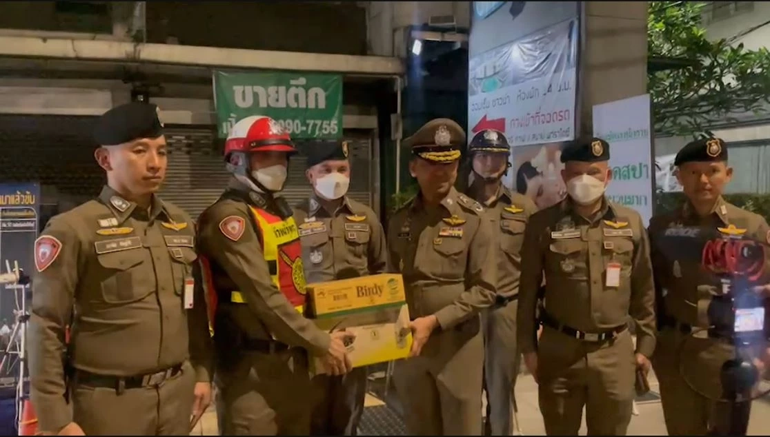 รองฯโจ๊ก ลุยตรวจด่านเมาแล้วขับ “บ่อนไก่-เรือนจำคลองเปรม”