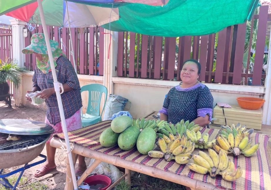 เปิดใจครูน้อง ซื้อกระเป๋าใหม่ให้ลูกศิษย์ ชีวิตสุดสงสาร อยู่ลำพังย่าหลาน