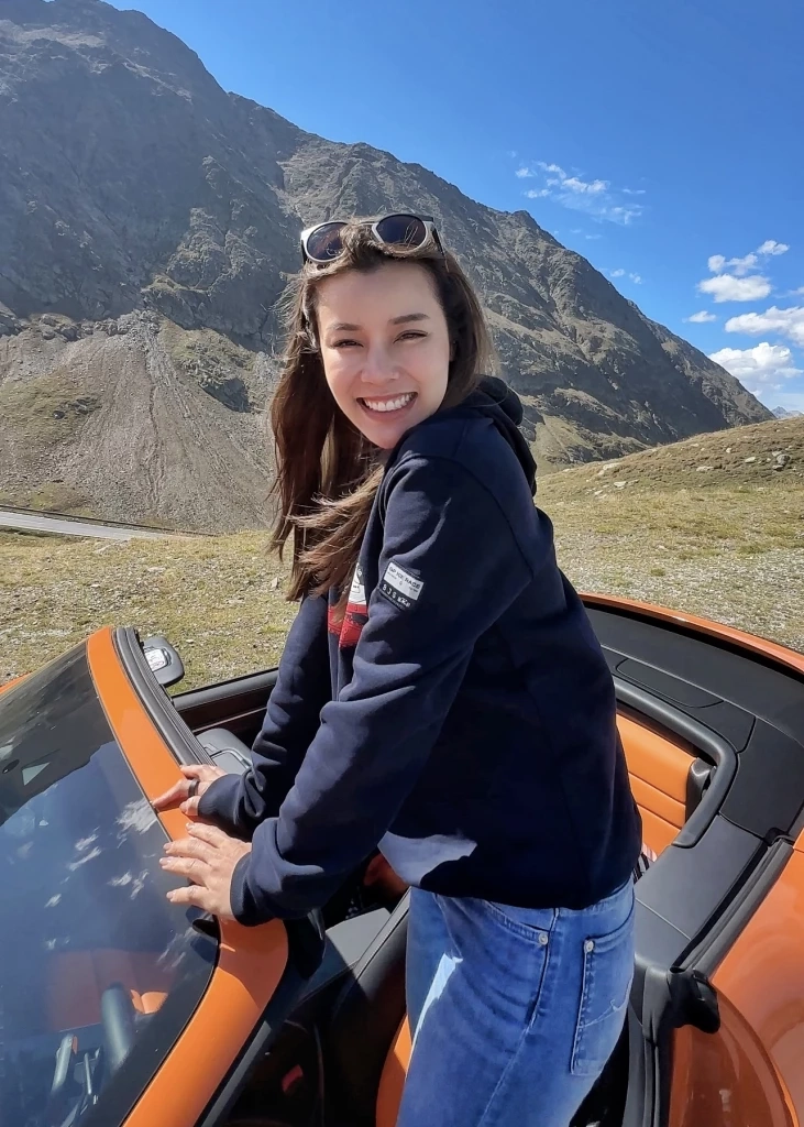 ไม่ธรรมดา "หวานหวาน อรุณณภา" นางฟ้าติดสปีดร่วมงานปอร์เช่ซิ่ง  911 ตะลุยยุโรป