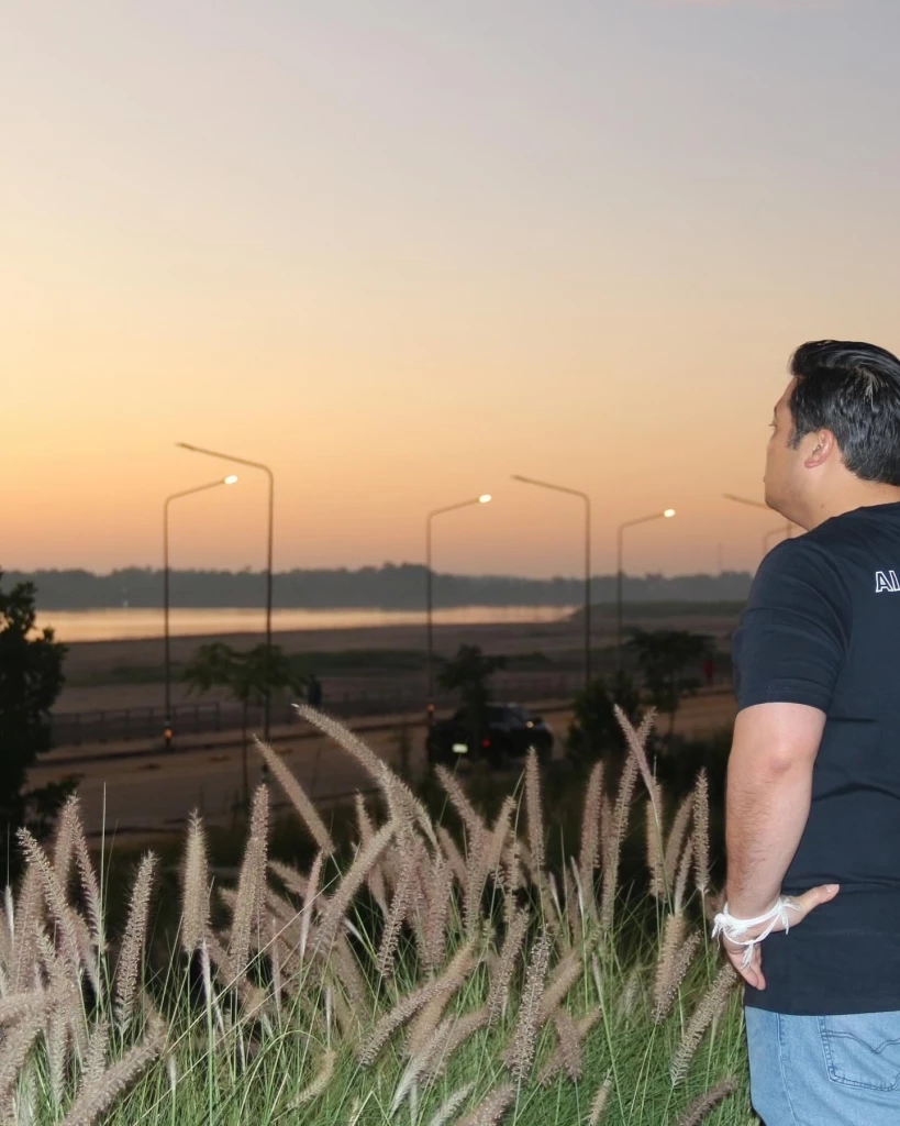 "ท่านอ้น" กลับถึงนิวยอร์ก โพสต์"คิดถึงเมืองไทย" พร้อมเผยภาพหาชมยาก